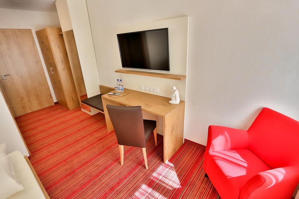 Hotel Ochsen Ammerbuch Room photo